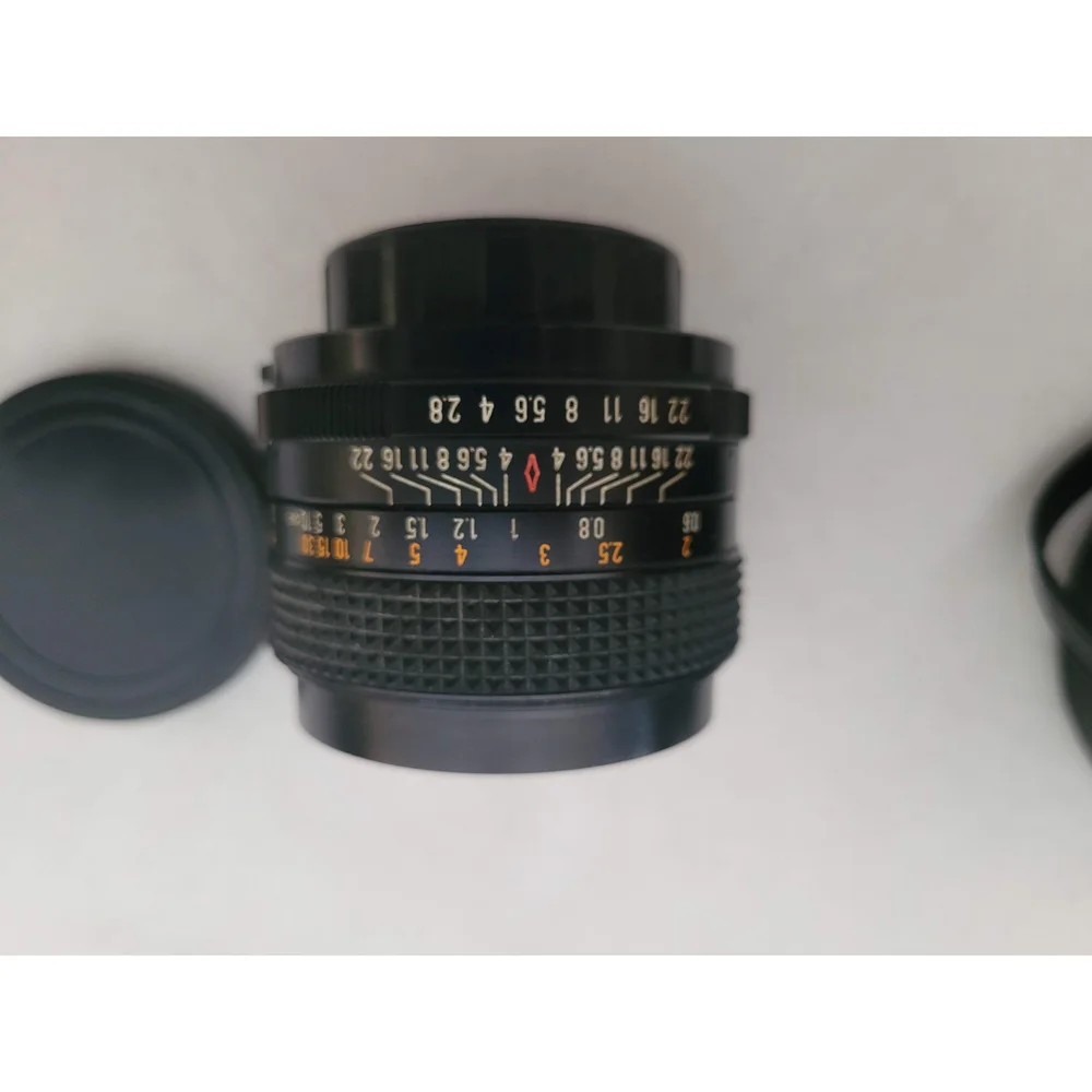 KAMERO Auto 35mm f28 Wide Angle lens with case No. 71827